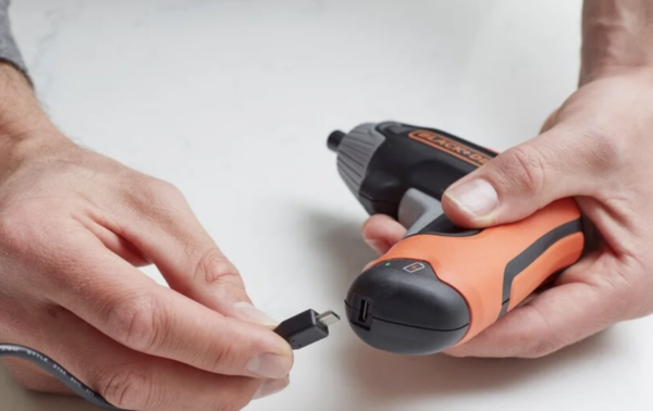 Black & Decker lithium skruetrækker