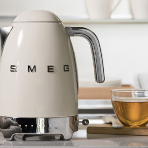 SMEG elkedel 1,8 L