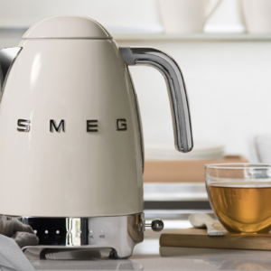 SMEG elkedel 1,8 L